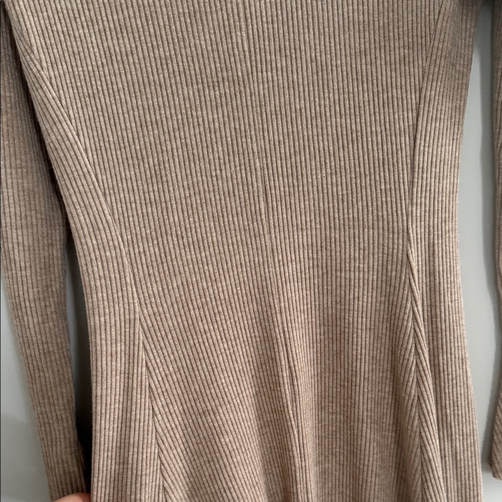 Quiet Luxury Tan Long Sleeve Knit Maxi Dress - Picture 9 of 10